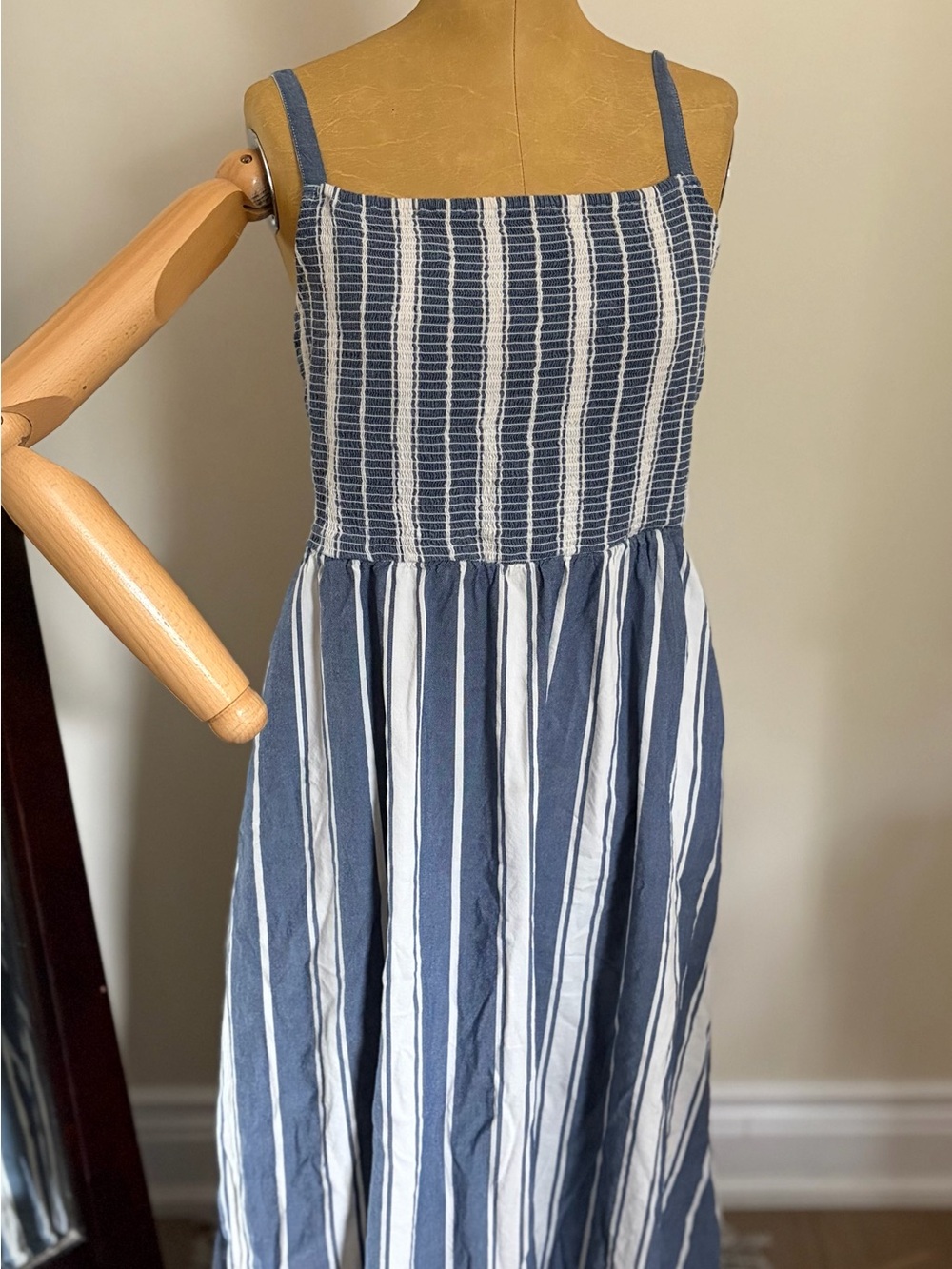 OLD NAVY Smocked Fit & Flare Striped Cami Midi Dress (M) - Picture 2 of 6